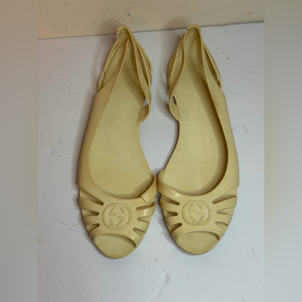 Gucci Interlocking GG jelly ballet flats in a light yellow Project